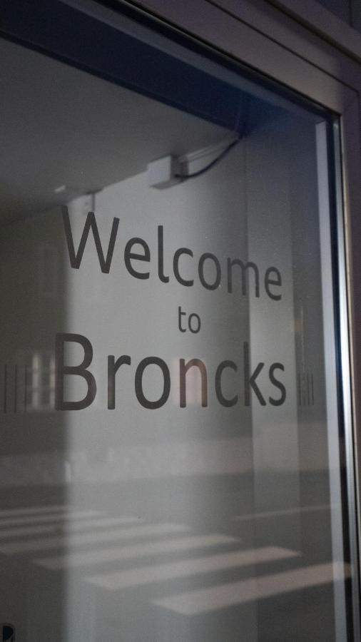 Broncks Apartment 2 - Modern 2-Bedroom In The Heart Of Torshavn Exterior photo