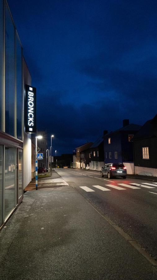 Broncks Apartment 2 - Modern 2-Bedroom In The Heart Of Torshavn Exterior photo